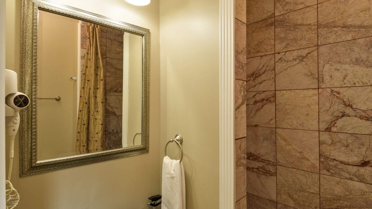 Photo of Bathroom in Okanagan-Similkameen