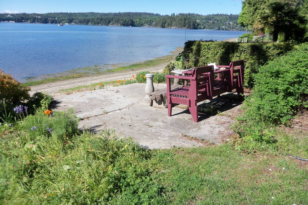 Photo of Others in East Porpoise Bay