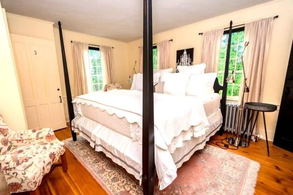 Photo of Bedroom in Queensbury