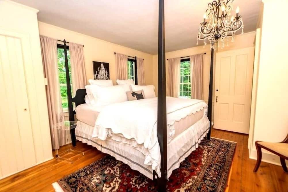 Photo of Bedroom in Queensbury