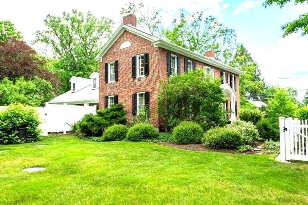 Photo of Outdoor in Queensbury