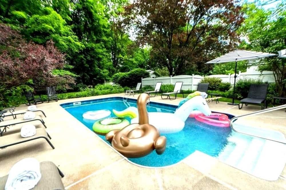 Photo of Outdoor in Queensbury