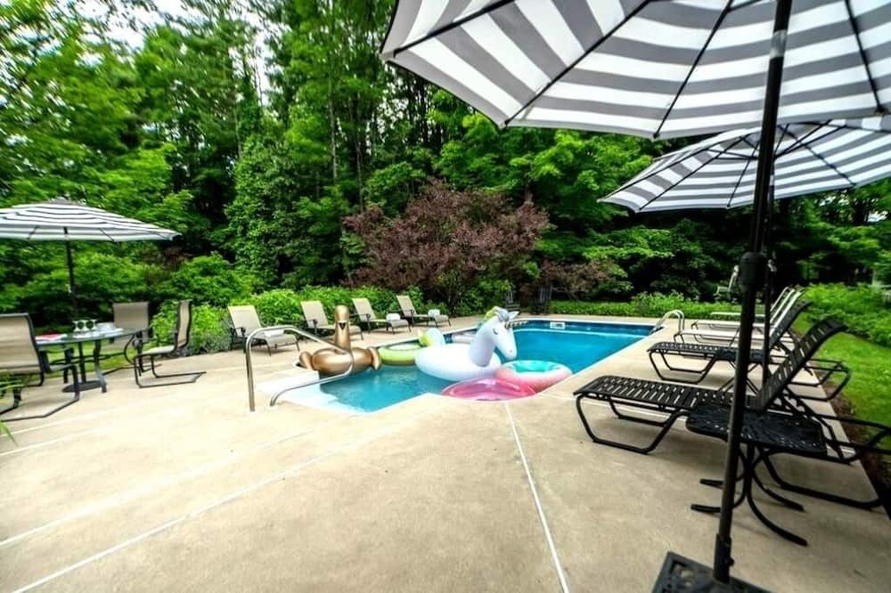 Photo of Outdoor in Queensbury