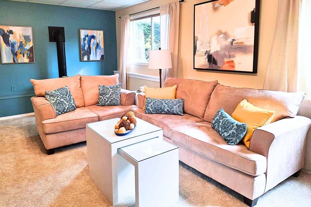 Photo of Livingroom in Cowichan Bay