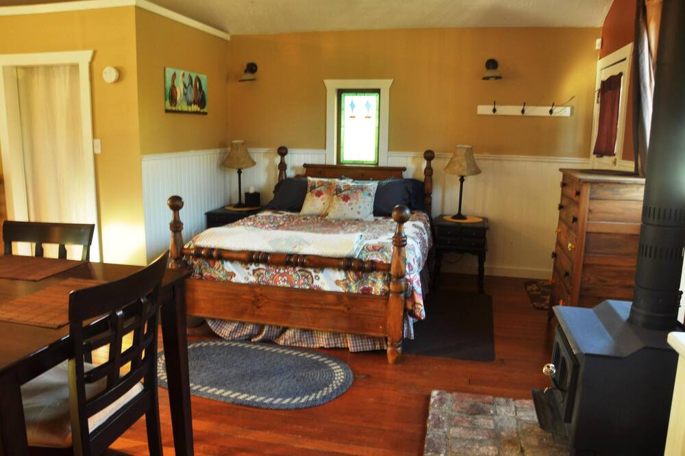 Photo of Bedroom in Yellow Point
