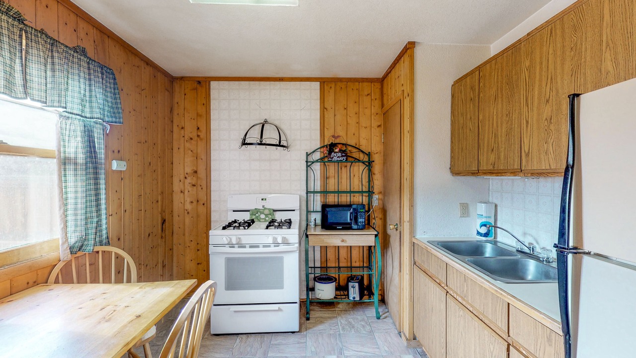 Photo of Kitchen in South Fork