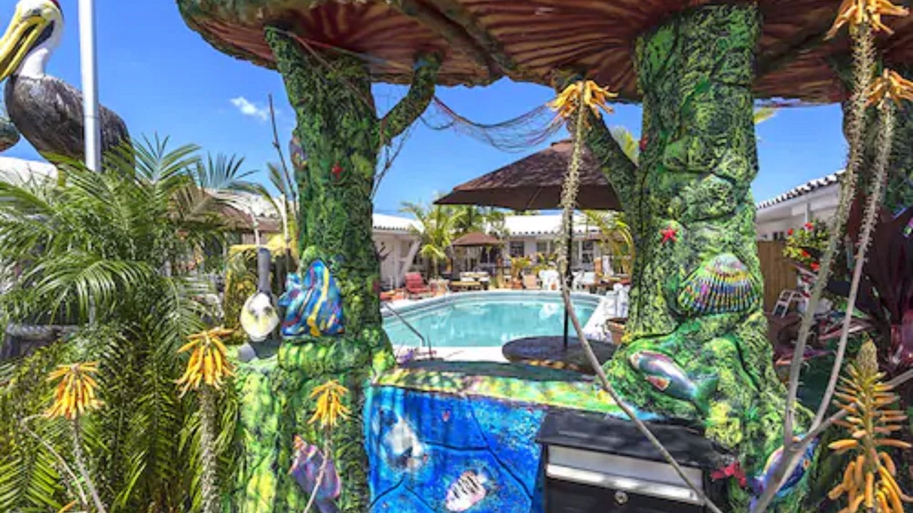 Photo of Outdoor in Hollywood Lakes