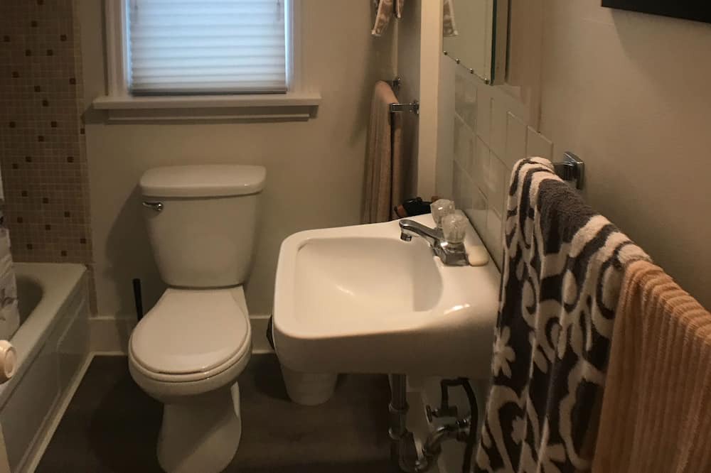 Photo of Bathroom in Dunbar