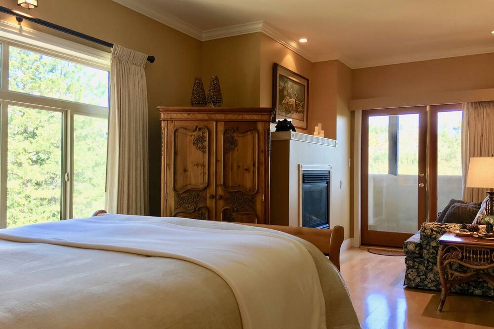 Photo of Livingroom in Okanagan-Similkameen