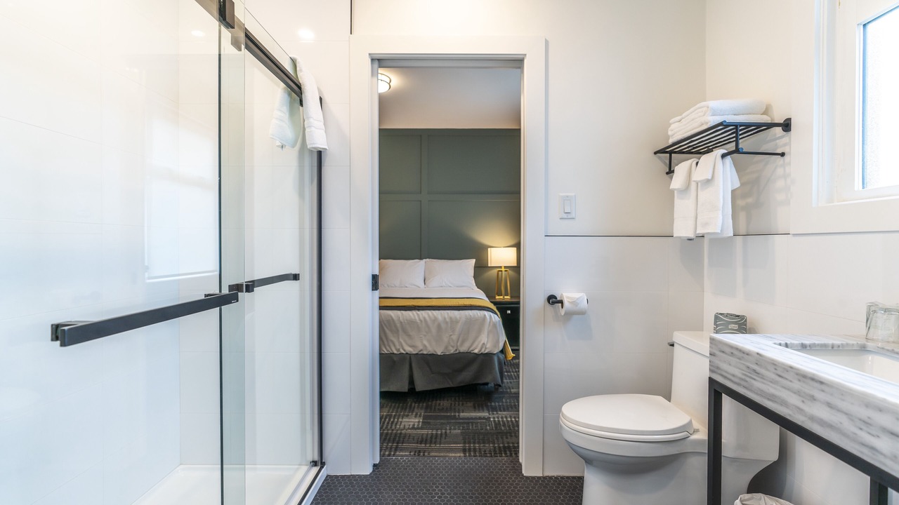 Photo of Bathroom in Steveston