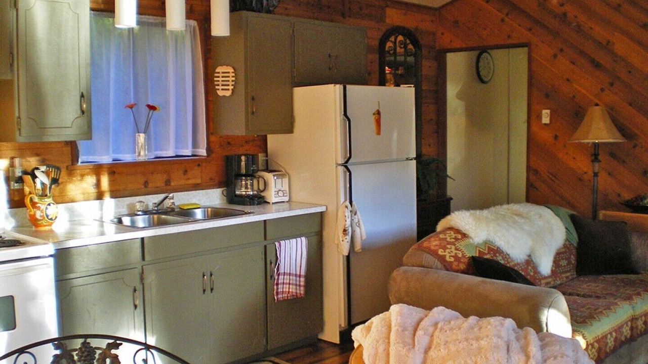 Photo of Kitchen in Okanagan-Similkameen