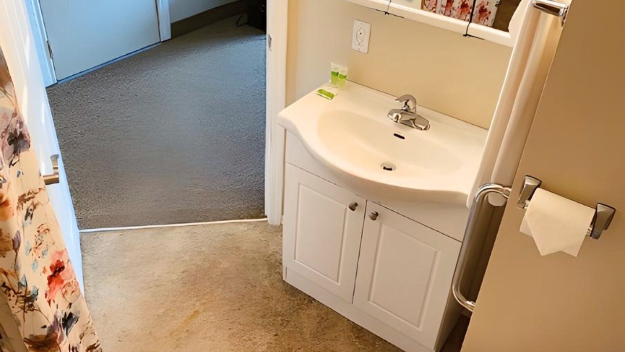 Photo of Bathroom in Medicine Hat
