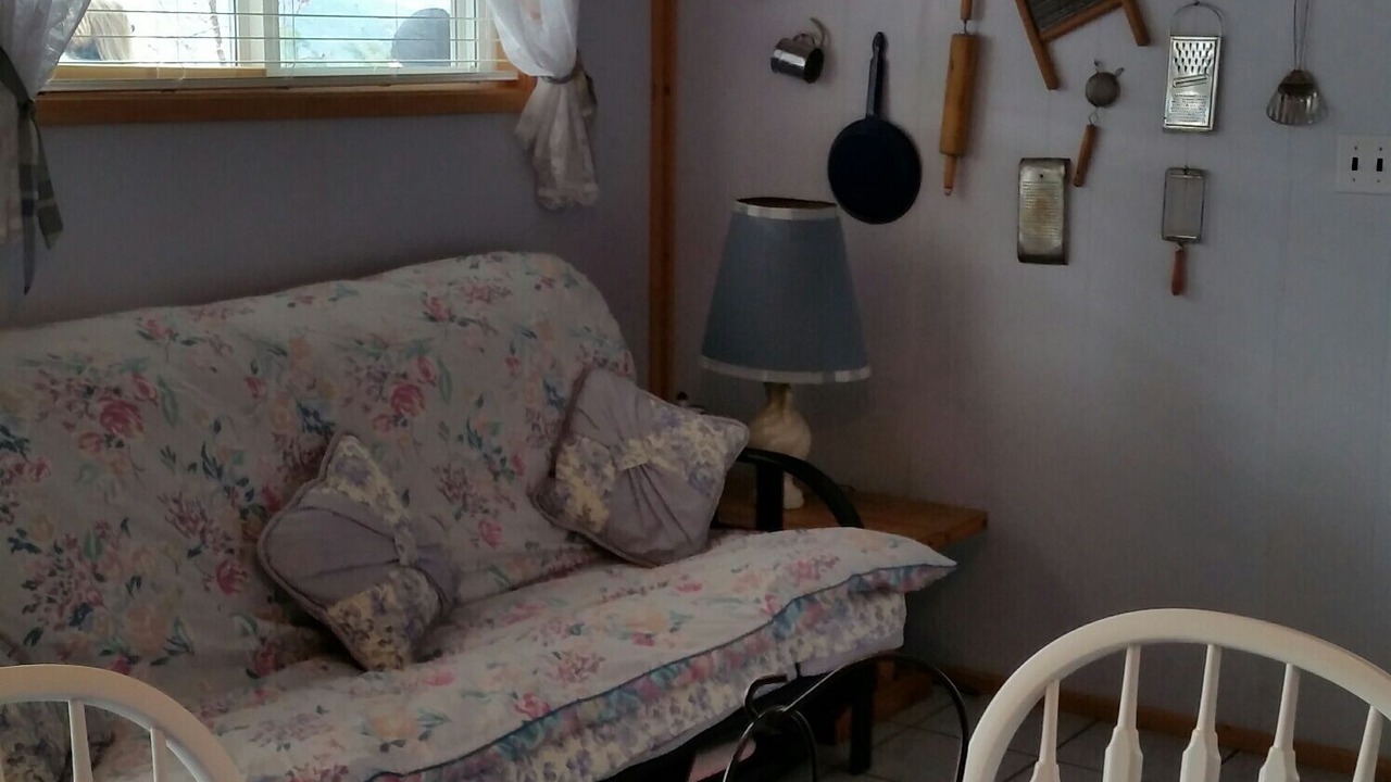 Photo of Livingroom in Anglemont