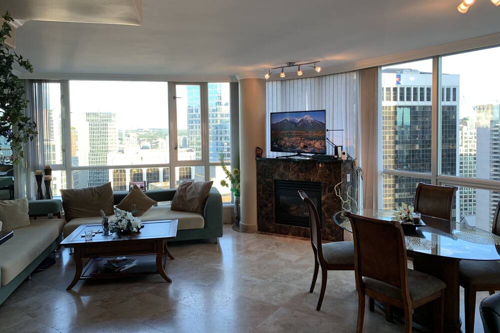 Photo of Livingroom in Coal Harbour