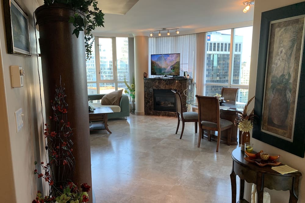 Photo of Livingroom in Coal Harbour
