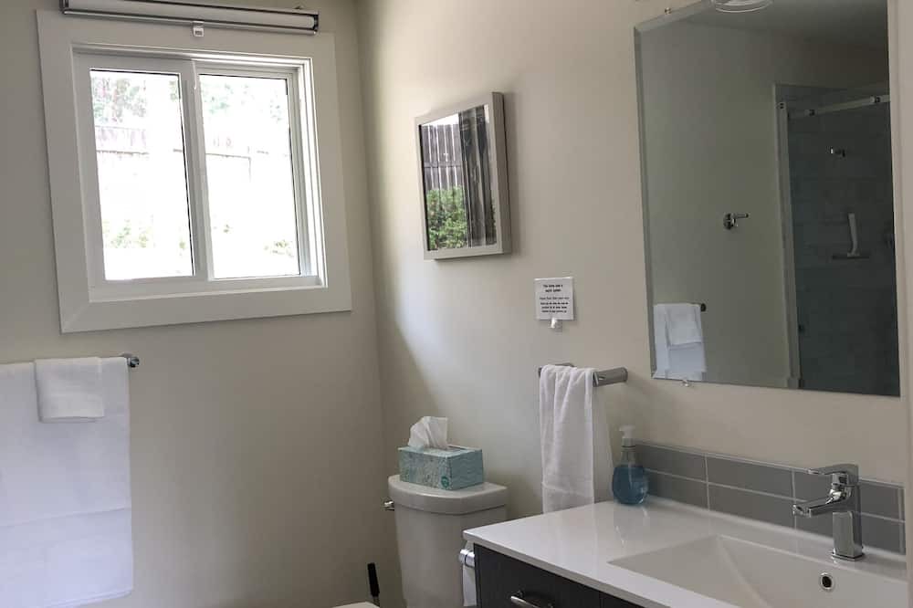 Photo of Bathroom in Okanagan-Similkameen