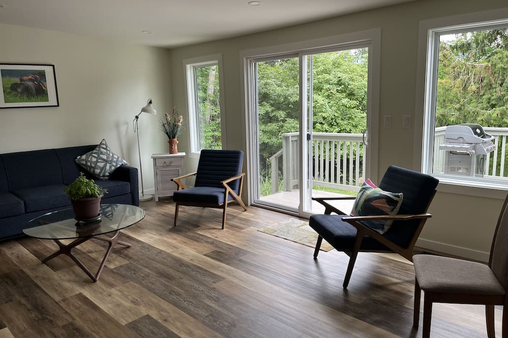 Photo of Livingroom in Okanagan-Similkameen