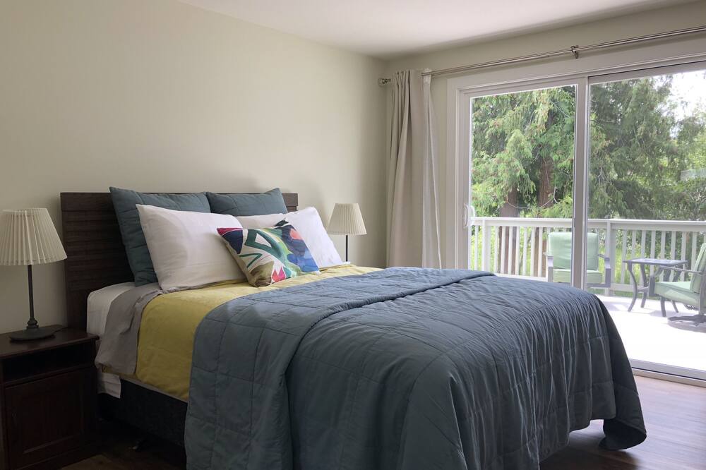 Photo of Bedroom in Okanagan-Similkameen