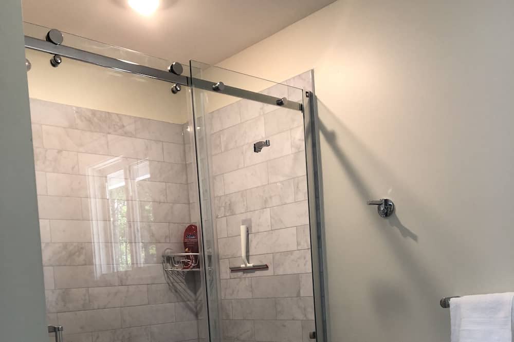 Photo of Bathroom in Okanagan-Similkameen