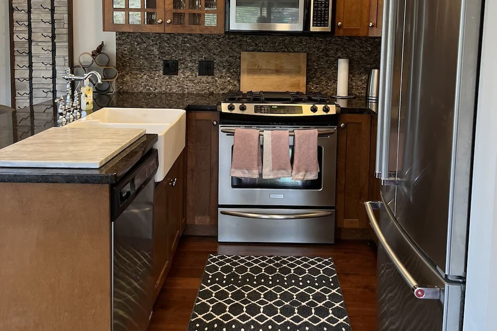 Photo of Kitchen in Bear Mountain Resort