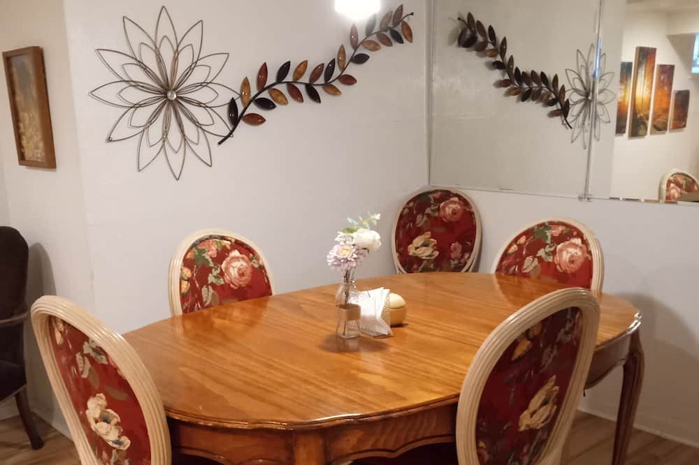 Photo of Kitchen in North Aurora