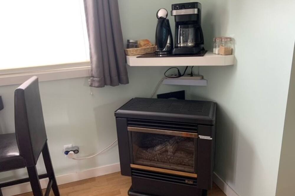 Photo of Livingroom in Courtenay