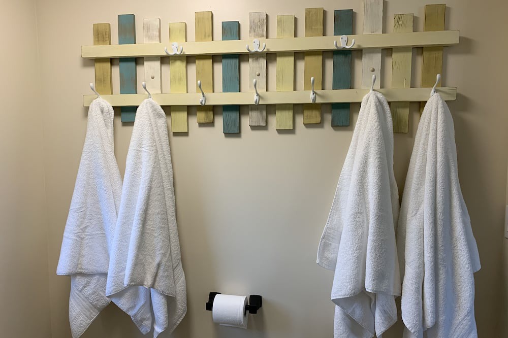 Photo of Bathroom in Courtenay