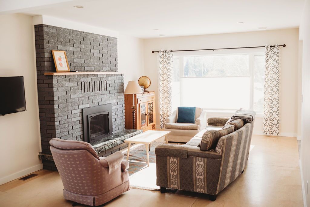 Photo of Livingroom in Vernon