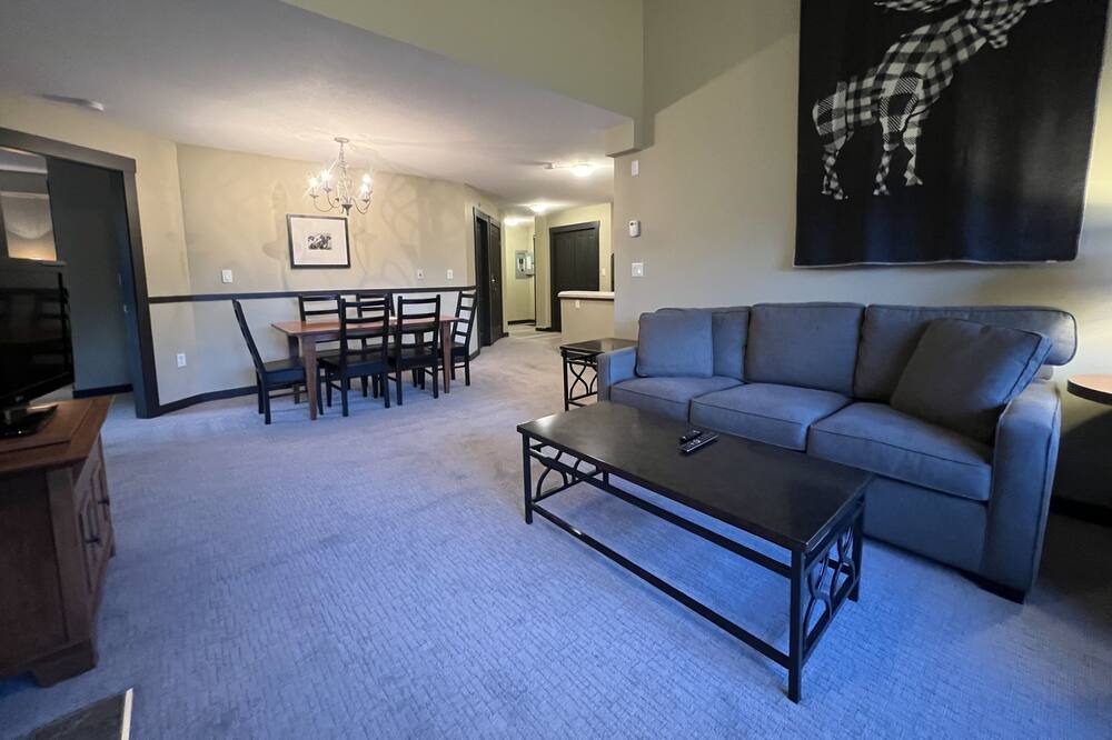 Photo of Livingroom in East Kootenay