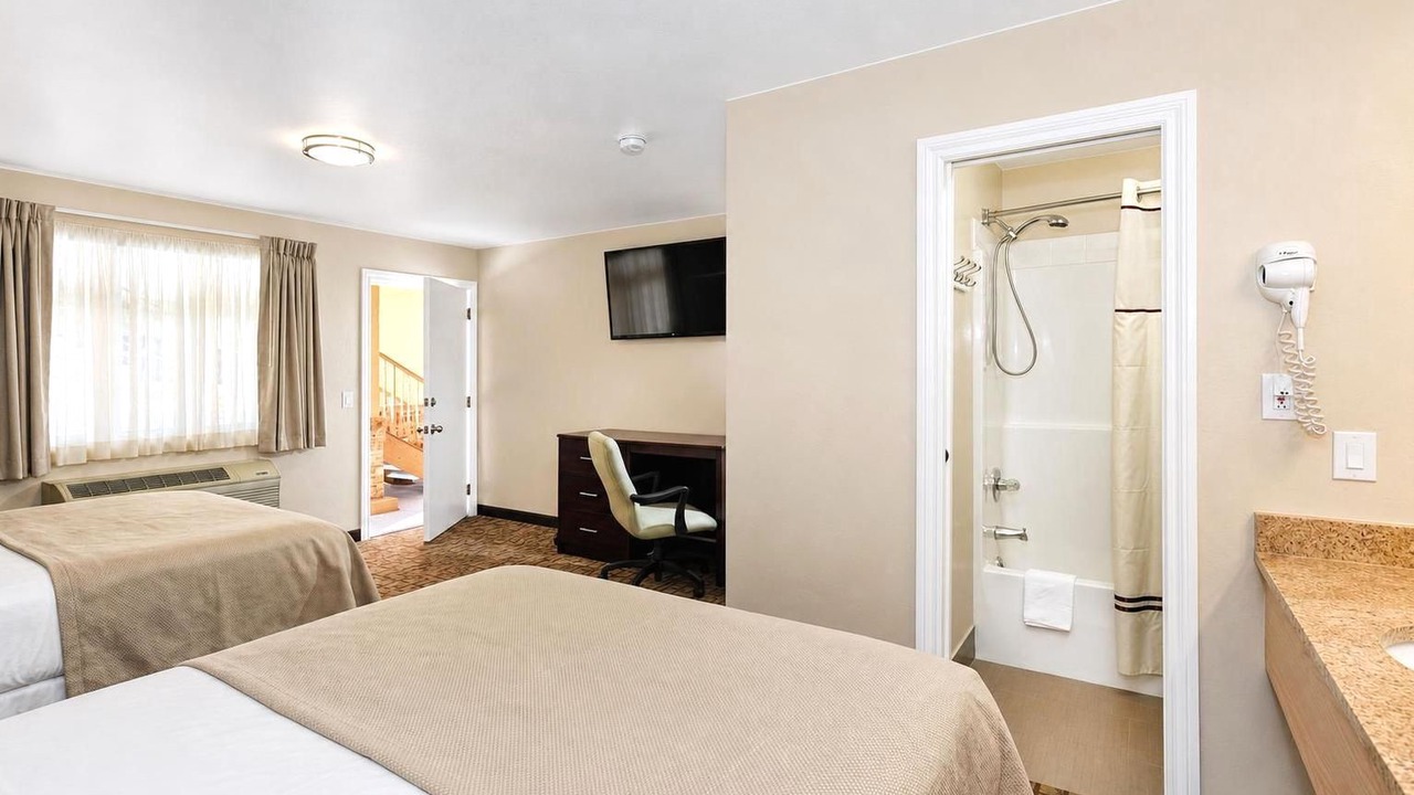 Photo of Bedroom in Glenwood Springs