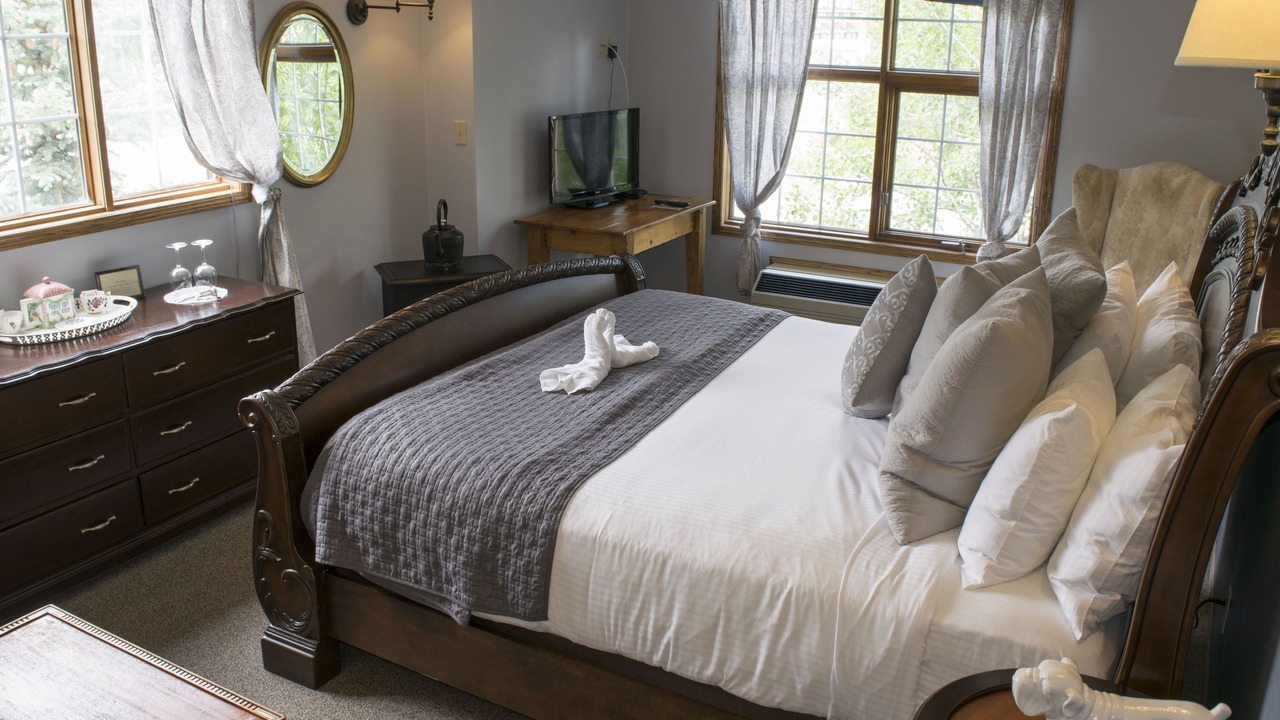 Photo of Bedroom in Canmore
