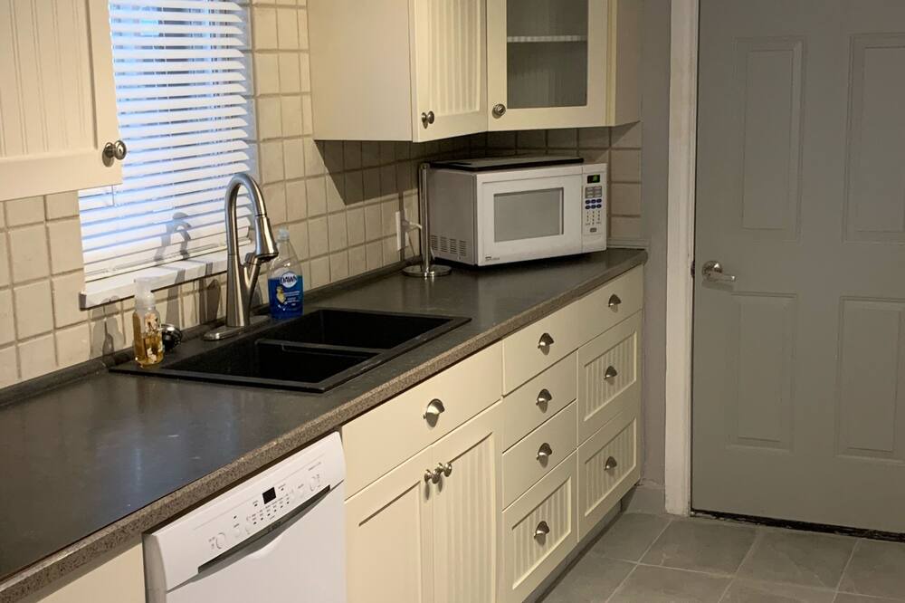 Photo of Kitchen in Anglemont