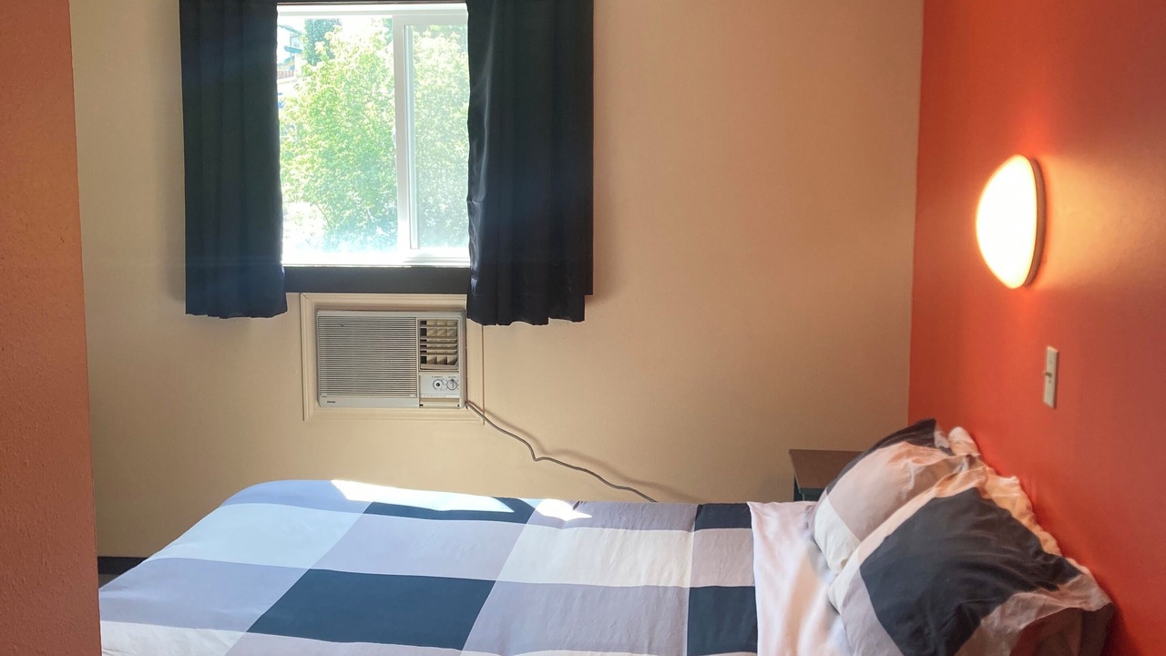 Photo of Bedroom in East Kootenay