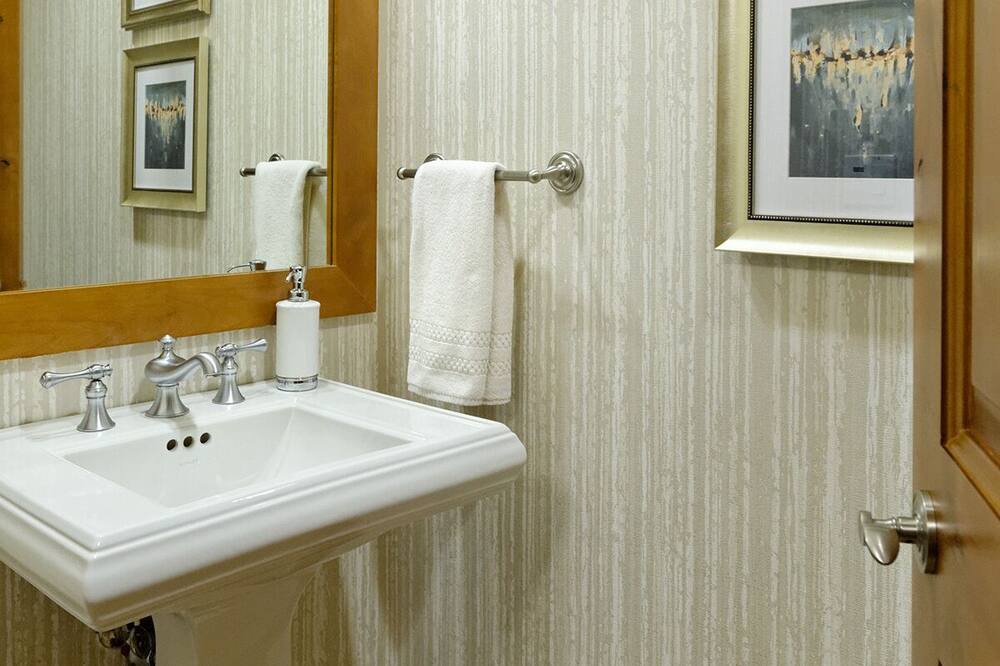 Photo of Bedroom in Snowmass Village