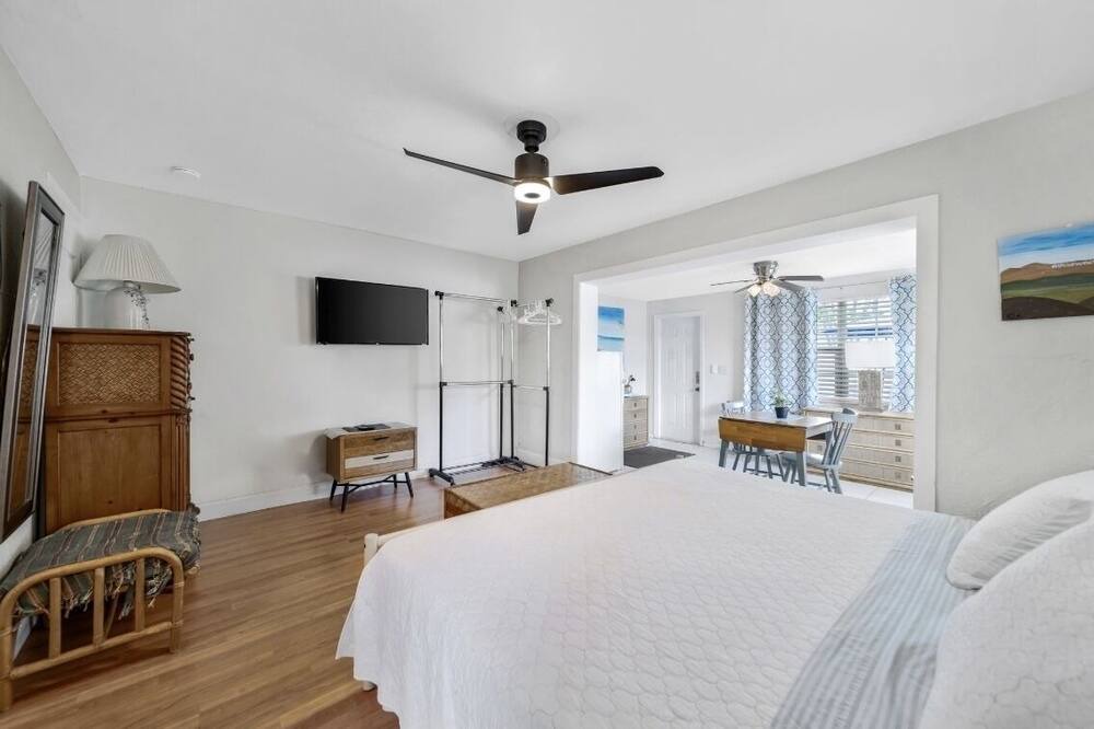 Photo of Bedroom in Pompano Beach