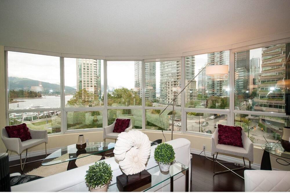 Photo of Livingroom in Coal Harbour