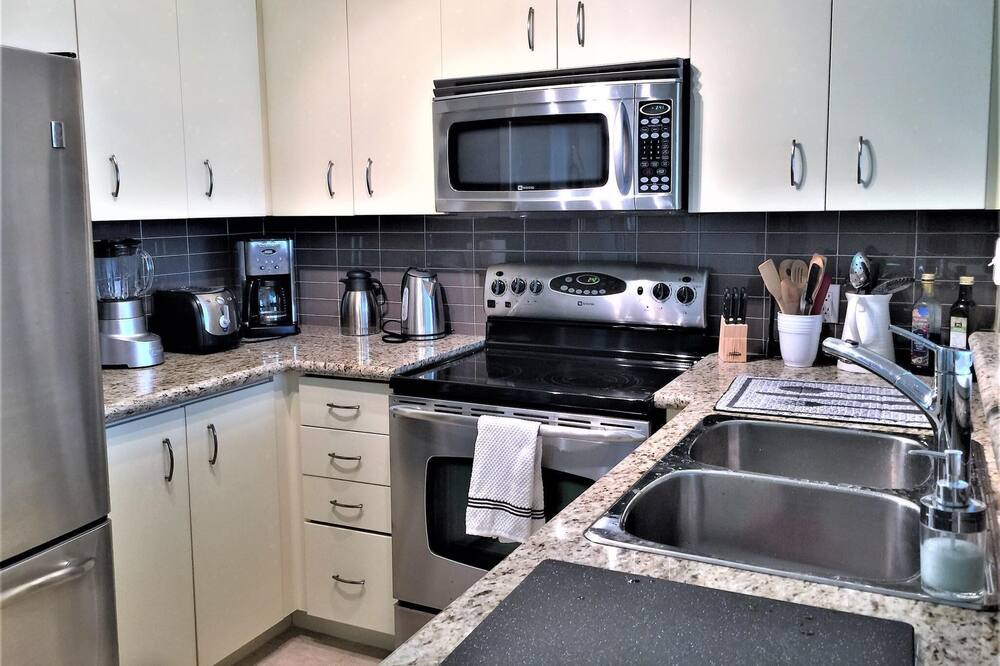 Photo of Kitchen in Coal Harbour