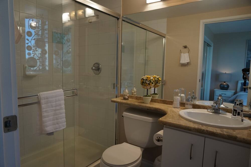 Photo of Bathroom in Coal Harbour