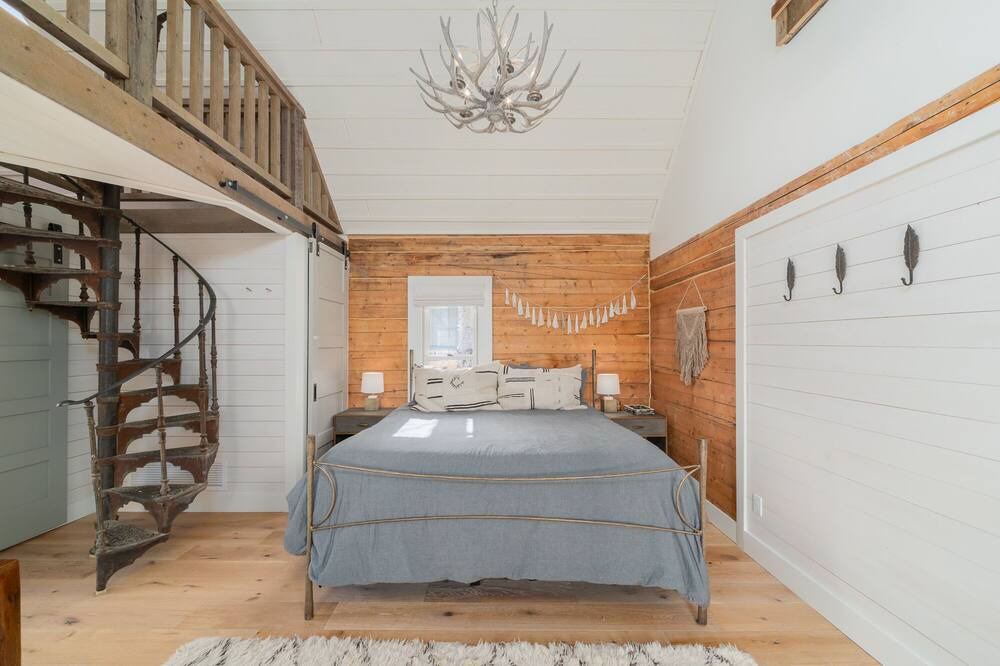 Photo of Bedroom in Crested Butte