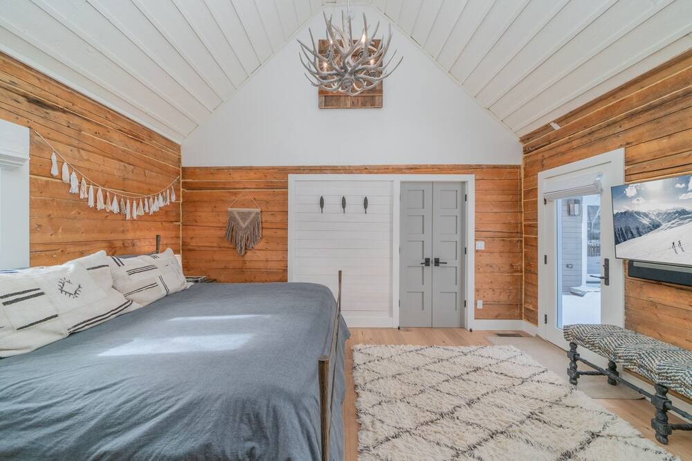 Photo of Bedroom in Crested Butte