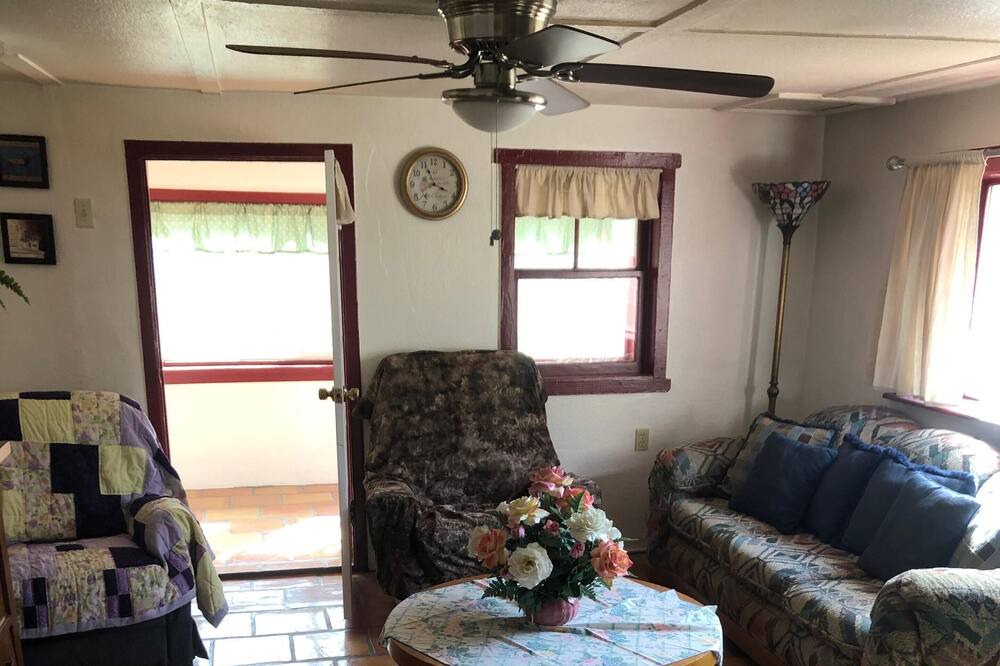 Photo of Livingroom in Weston