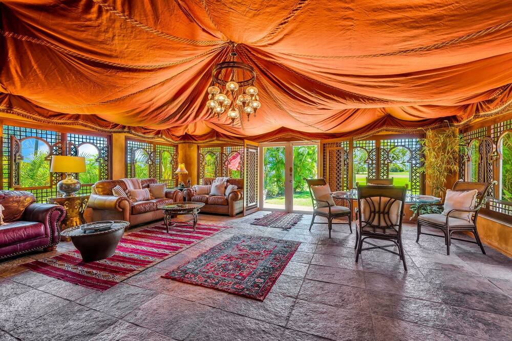 Photo of Bedroom in Parrot Cove