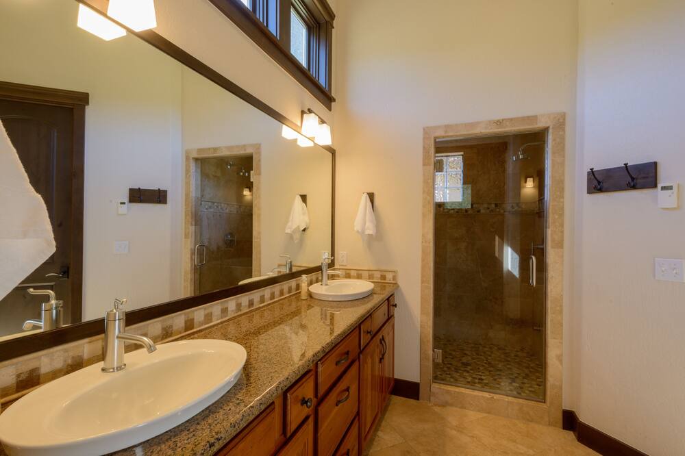 Photo of Bathroom in Crested Butte South