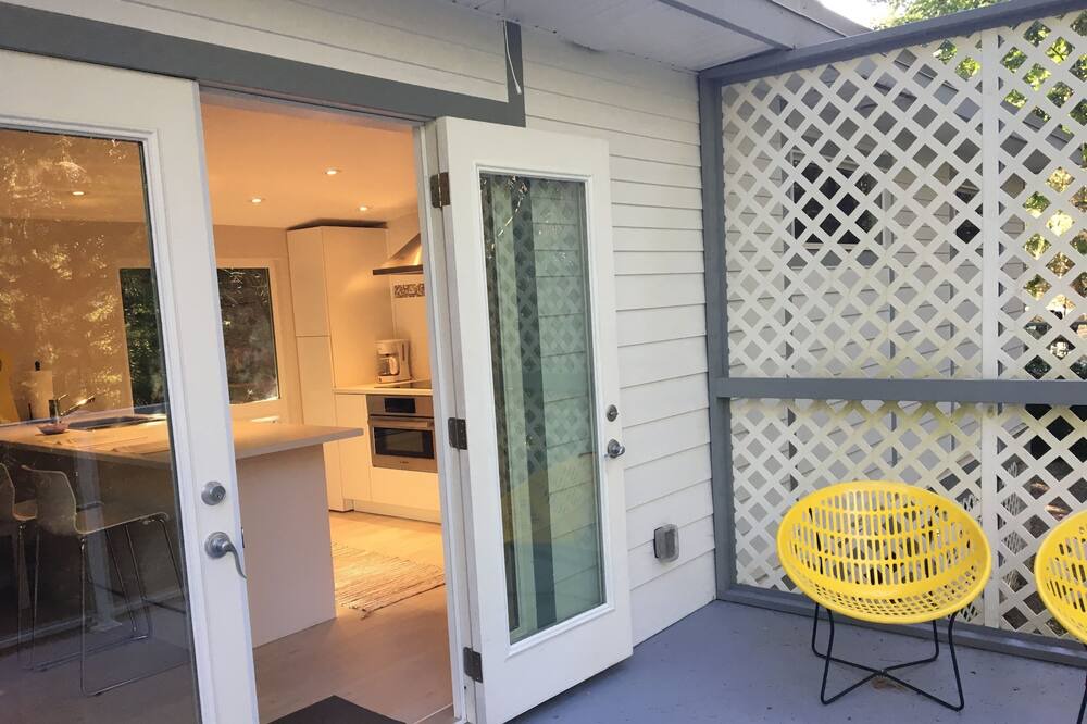 Photo of Outdoor in Cobble Hill