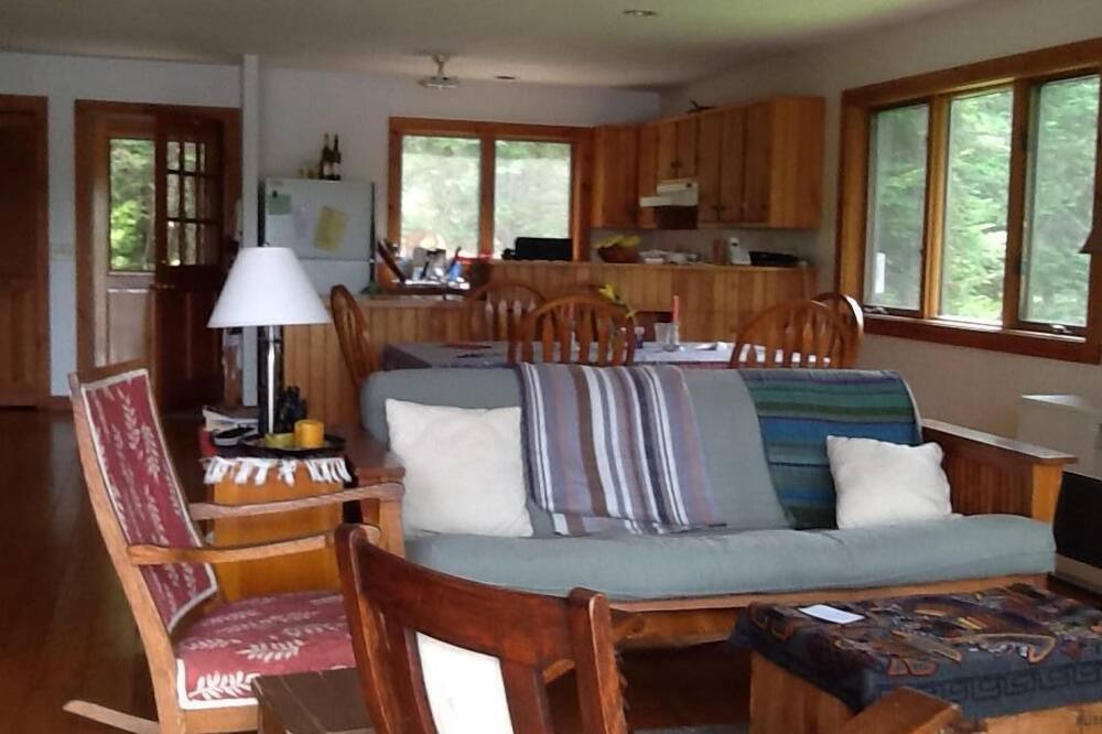 Photo of Livingroom in Greensboro