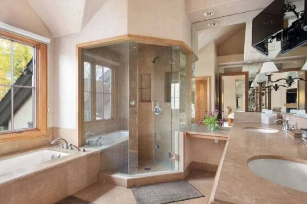Photo of Bathroom in Snowmass Village