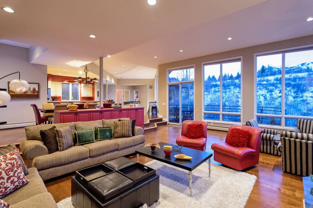Photo of Bedroom in Red Mountain