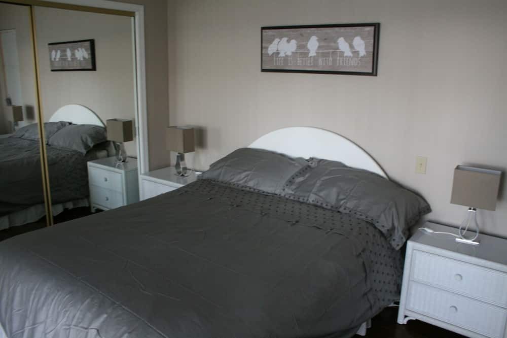 Photo of Bedroom in Pender Island
