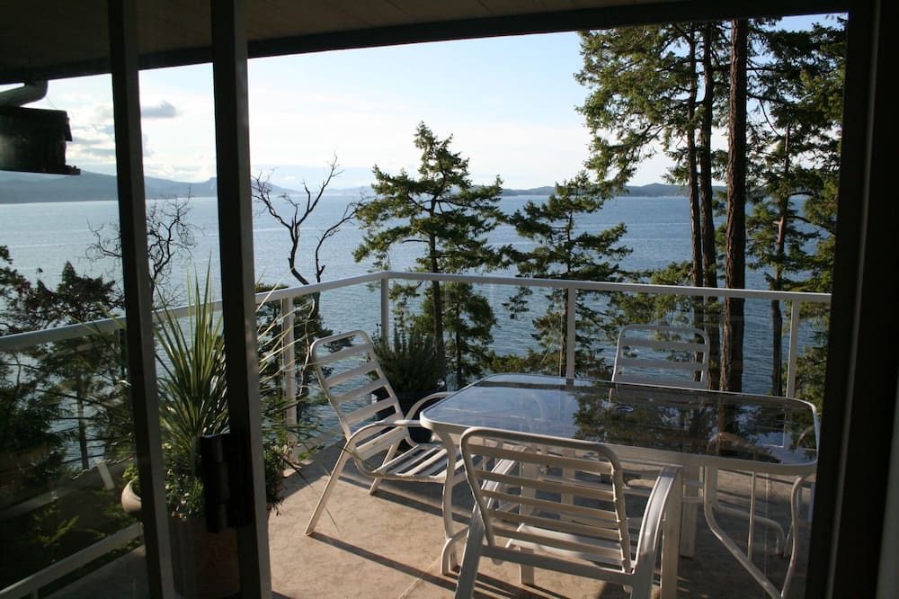 Photo of Patio Balcony in Pender Island