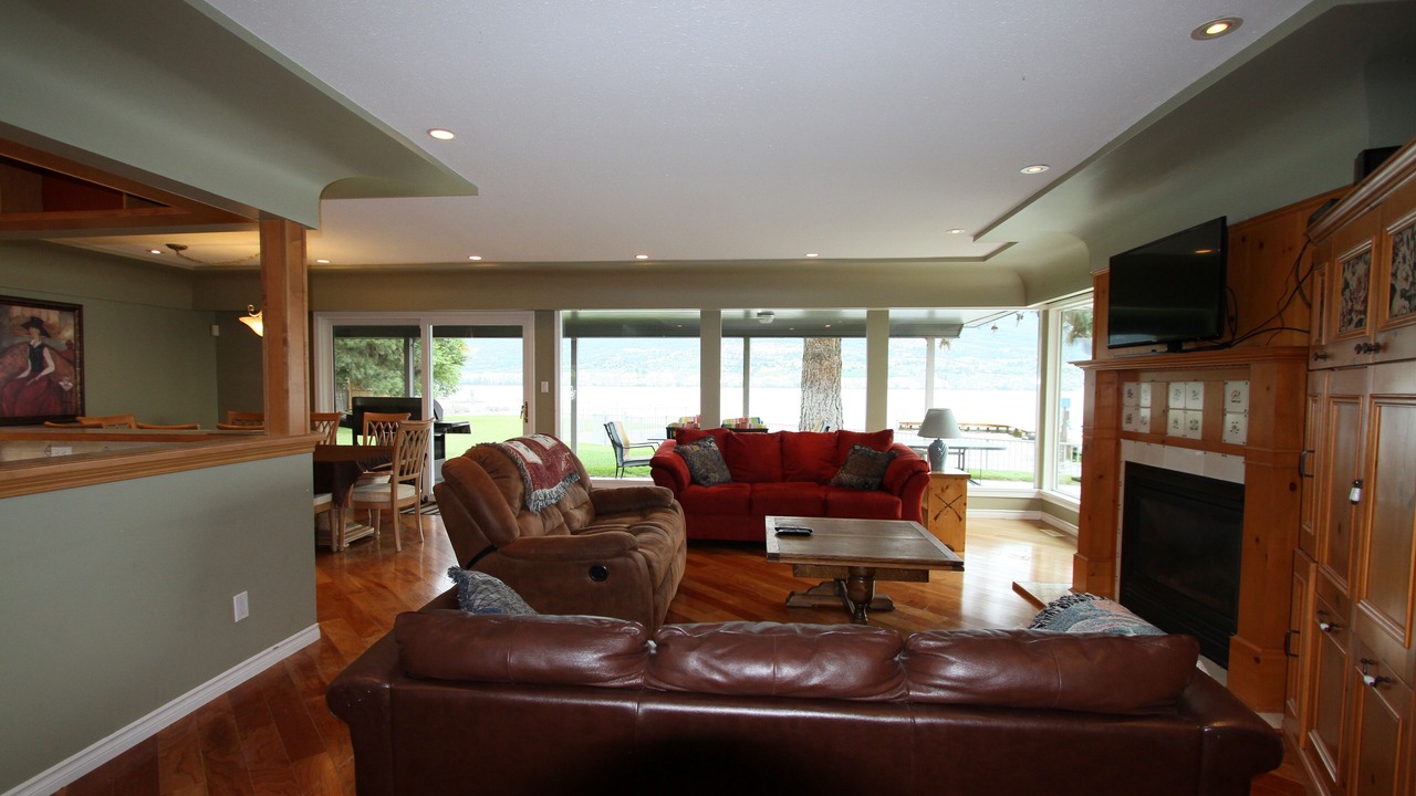 Photo of Livingroom in Okanagan-Similkameen